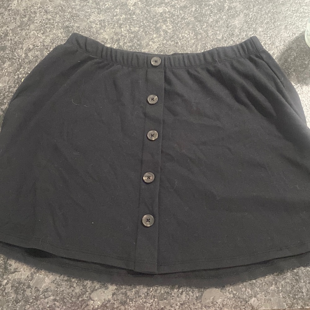 Black button skirt
